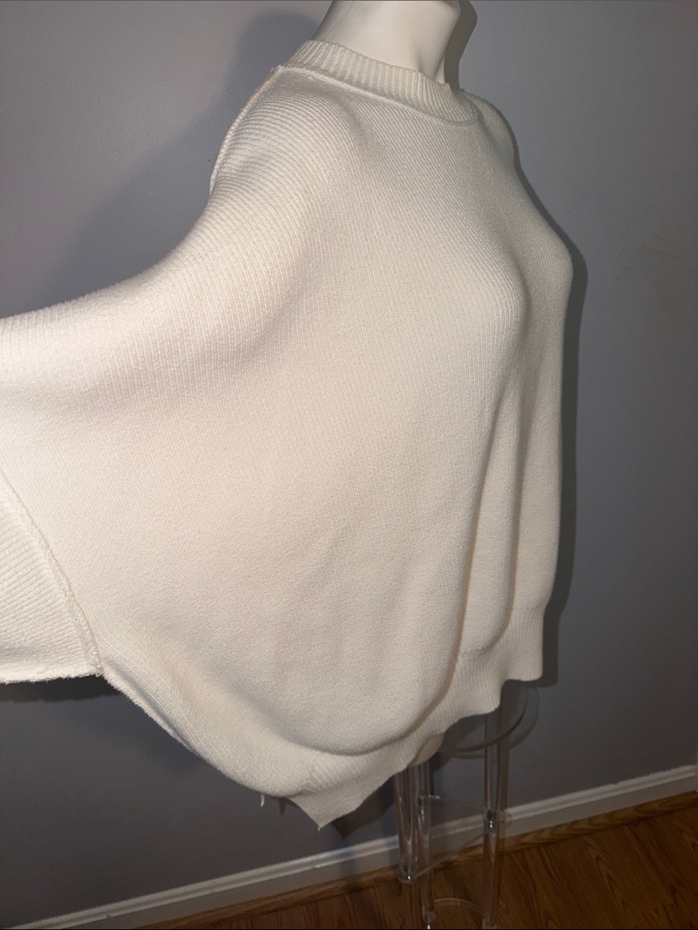 Free People Ladies Easy Street Tunic Sweater in Painted White. Medium. Oversized - Picture 5 of 15